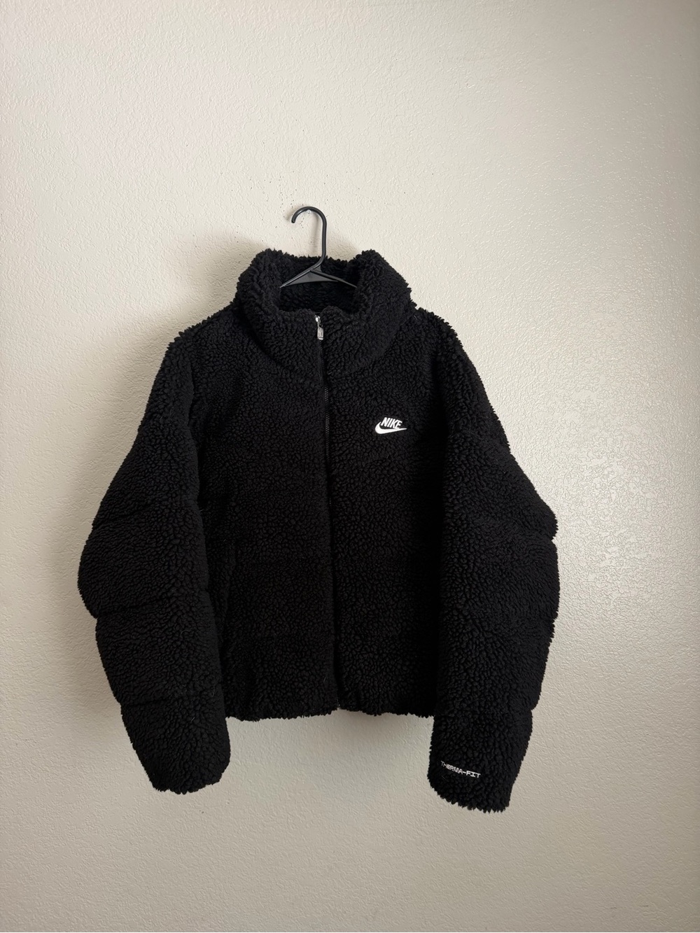 Nike women’s black thermafit Sherpa jacket size large